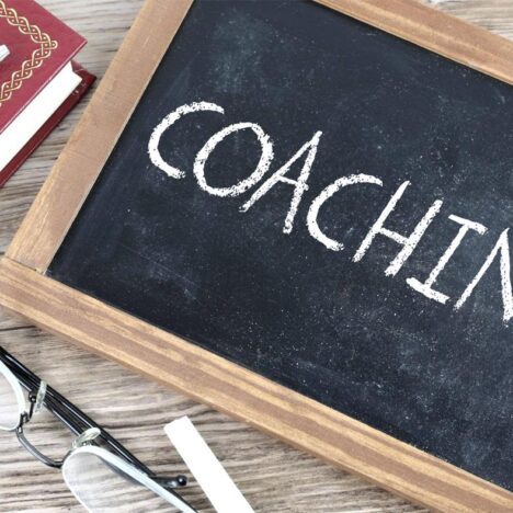 Változás vs. Fejlődés: Mi a különbség – és miért fontos a coachingban?